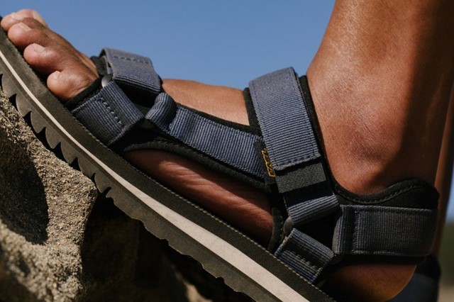 De sandalen van Teva zijn gemaakt van duurzaam materiaal