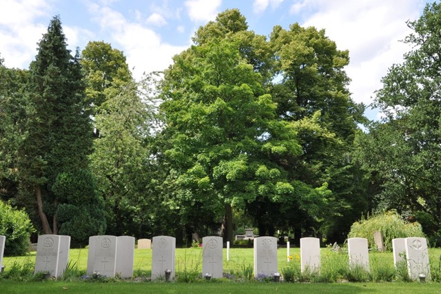 5x wandelen over en langs begraafplaatsen