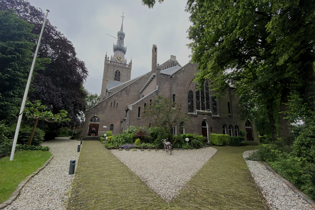 Tussen Stad En Groen Wandelen In Rotterdam: Kerk Overschie