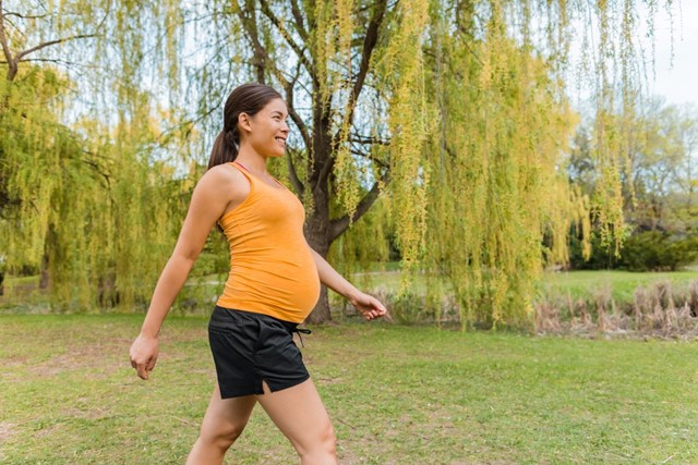 Wandelen Tijdens Je Zwangerschap Zo Doe Je Het Goed En Verantwoord: Zwanger wandelen