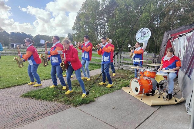 Ontdek de lokale gastvrijheid tijdens de Duin en Bollen Vierdaagse; bandje langs de route