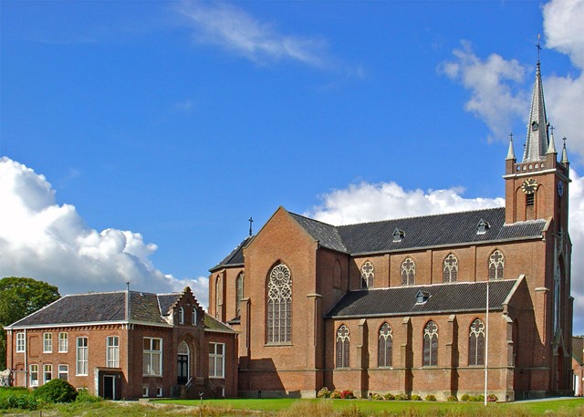 De Jacobus de Meerderekerk in startplaats Uithuizen
