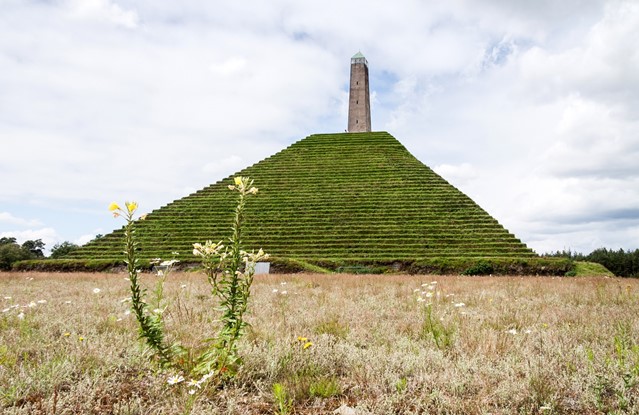 De pyramide van Austerlitz