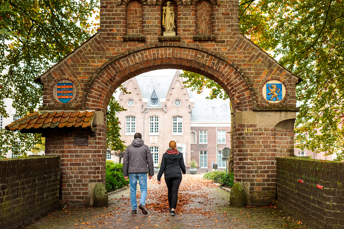 De Mooiste Wandelingen Langs Kloosters En Kloostertuinen - Wandel